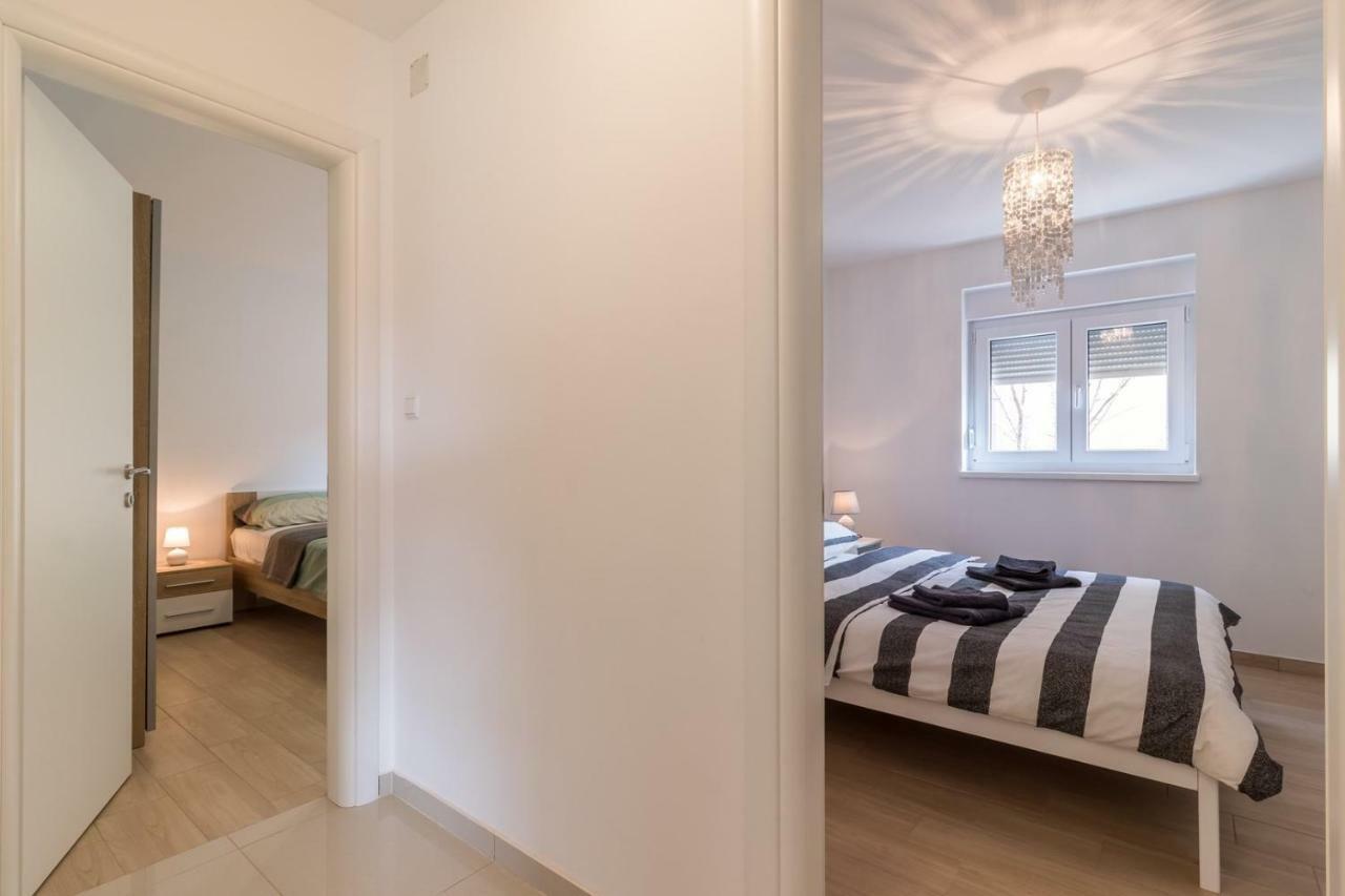 Apartments Mira Pula Zewnętrze zdjęcie