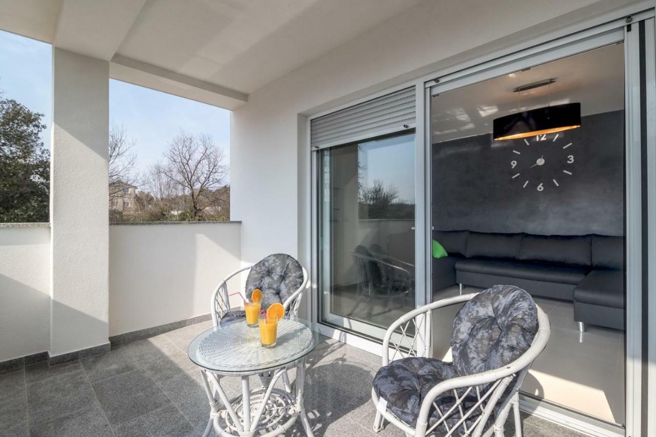 Apartments Mira Pula Zewnętrze zdjęcie