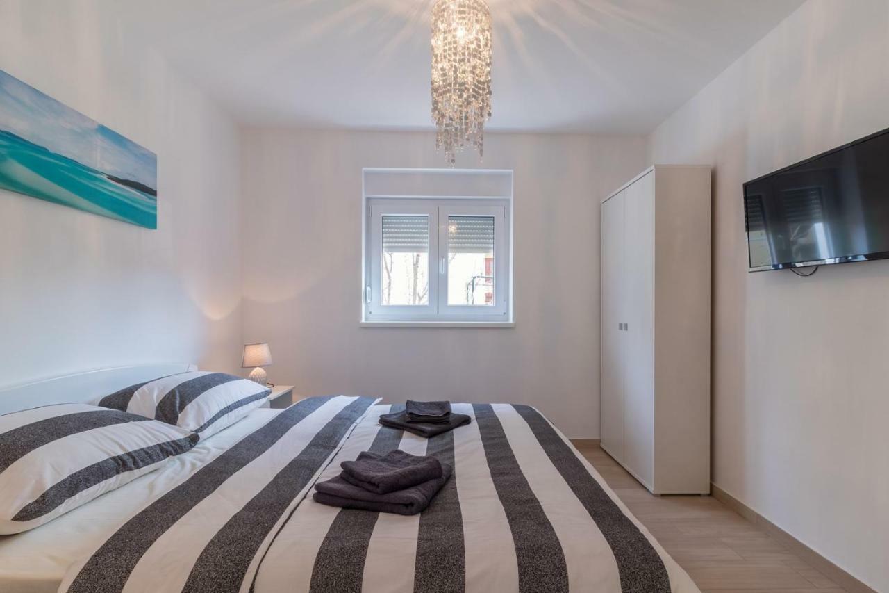 Apartments Mira Pula Zewnętrze zdjęcie