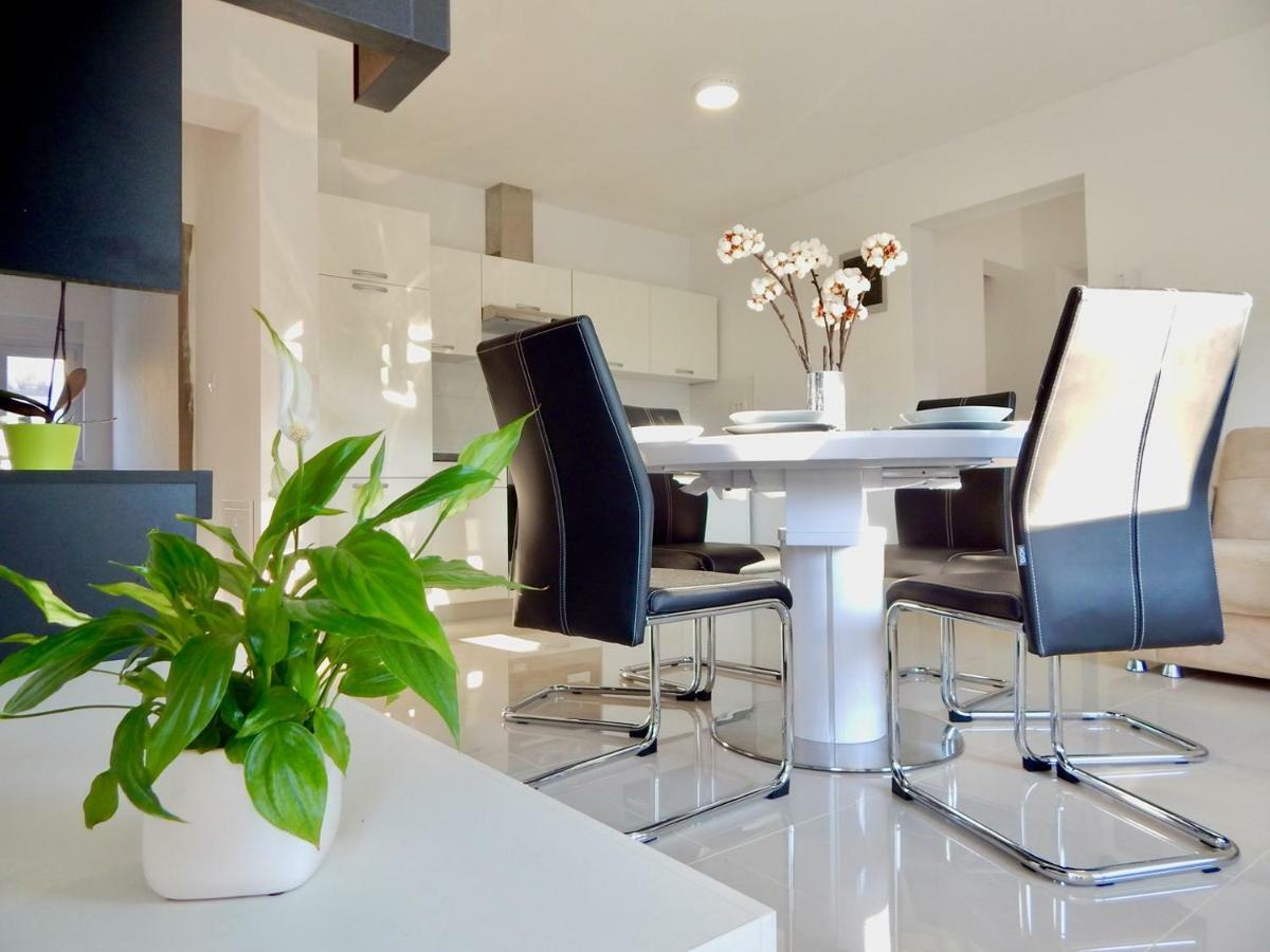 Apartments Mira Pula Zewnętrze zdjęcie