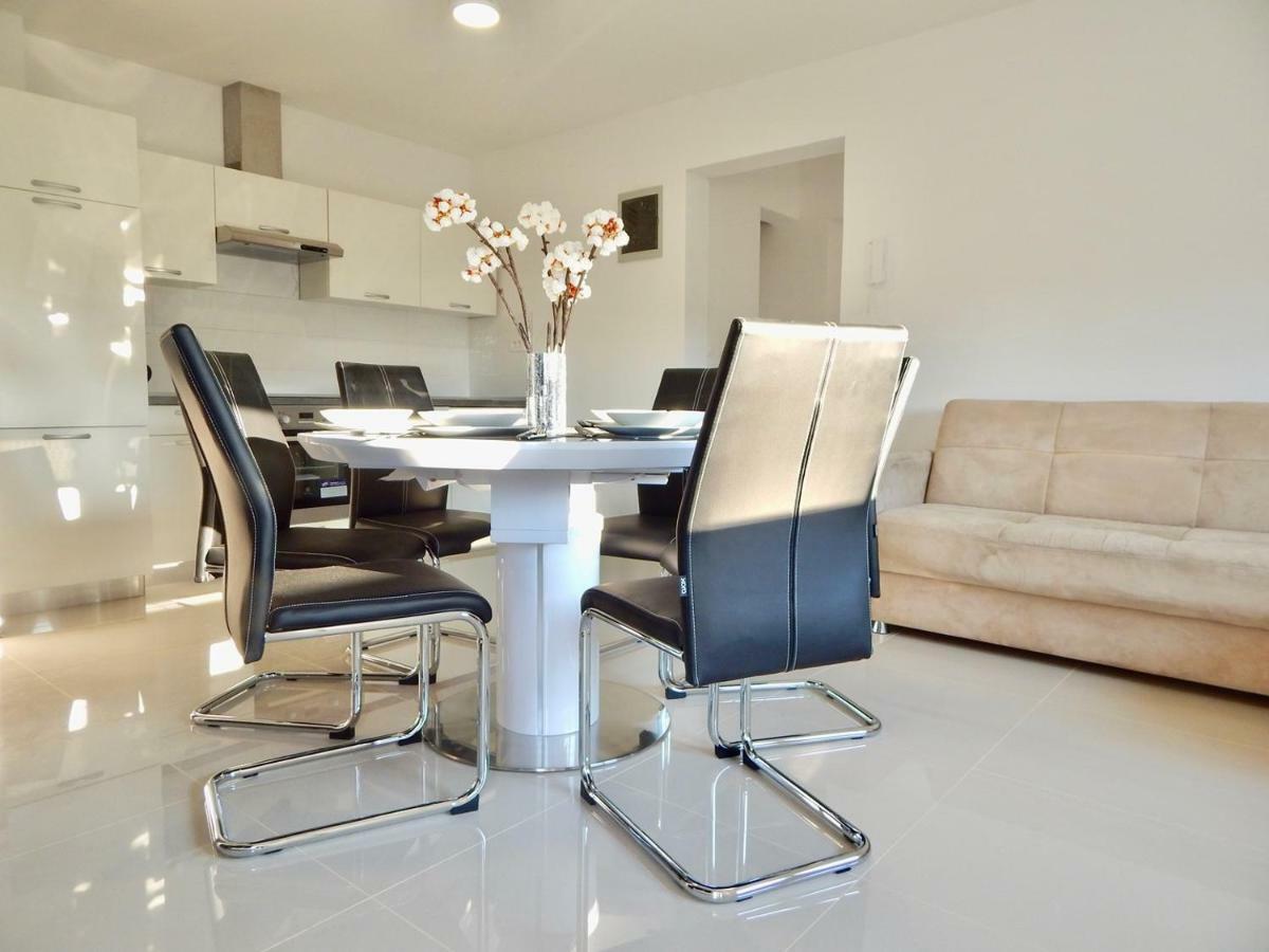 Apartments Mira Pula Zewnętrze zdjęcie