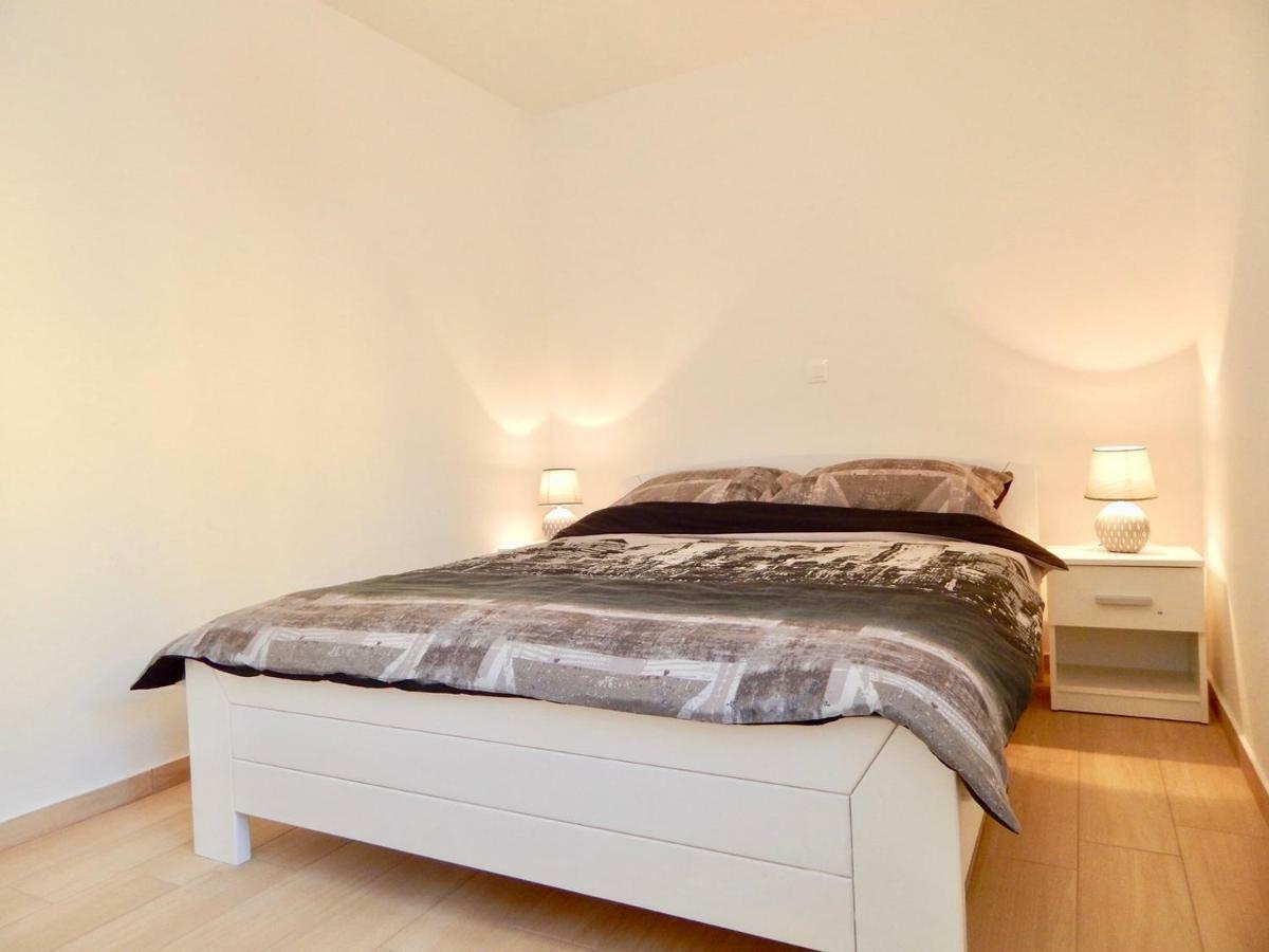 Apartments Mira Pula Zewnętrze zdjęcie