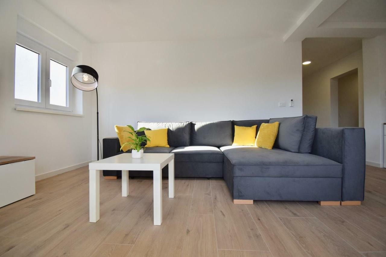 Apartments Mira Pula Zewnętrze zdjęcie